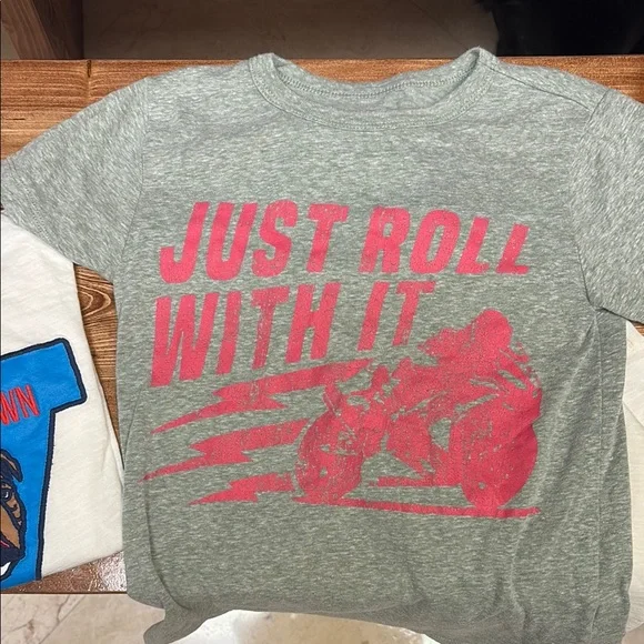 Crewcuts Kids Graphic T-Shirt Bundle XS (4-5) - Picture 4 of 6